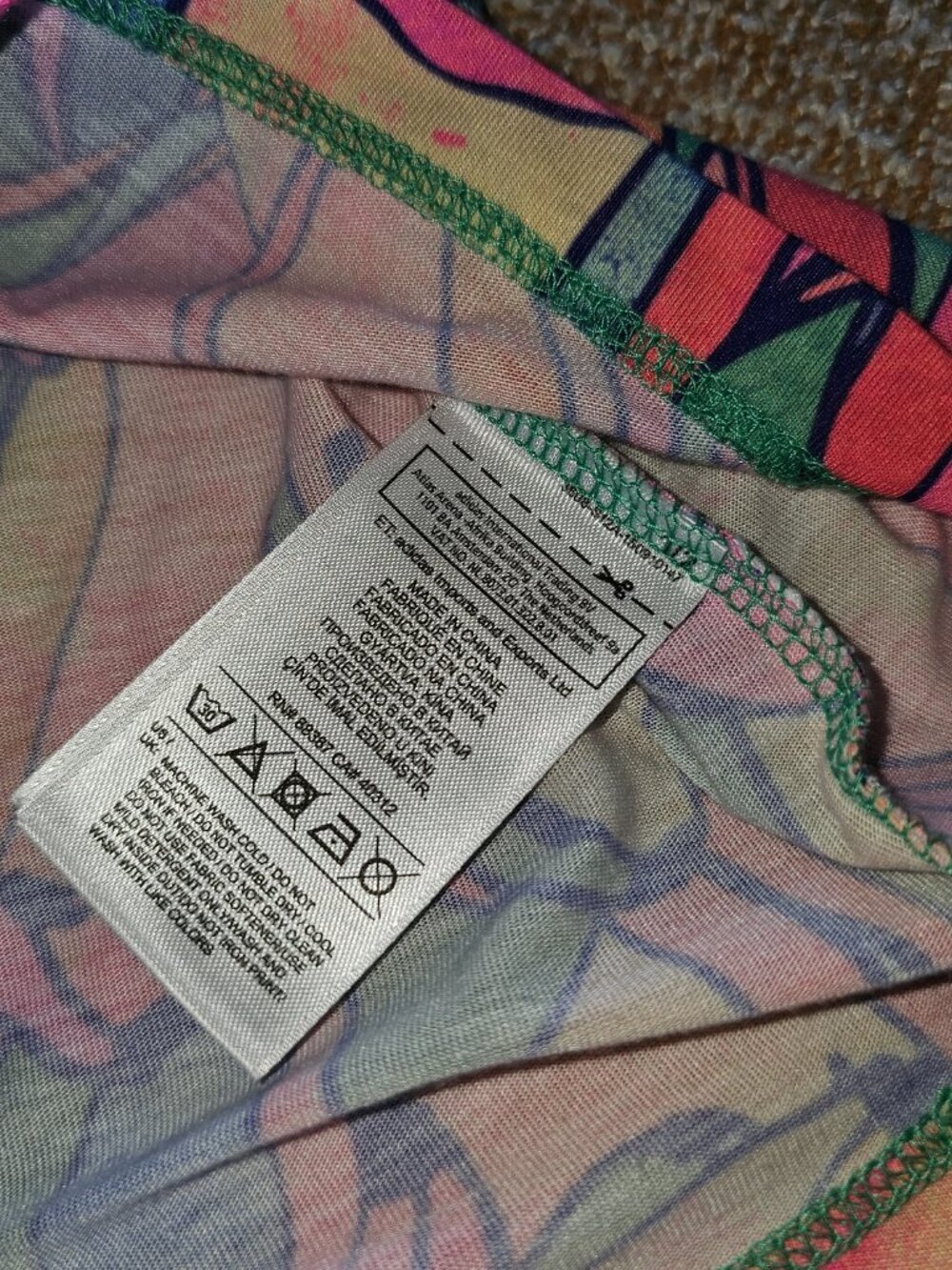 Rare Limited Edition Floral Streetwear Graphic Tee - Picture 2 of 4